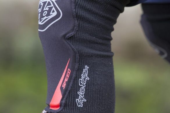 Наколінники TLD Speed Knee Sleeve Black Розмір M/L