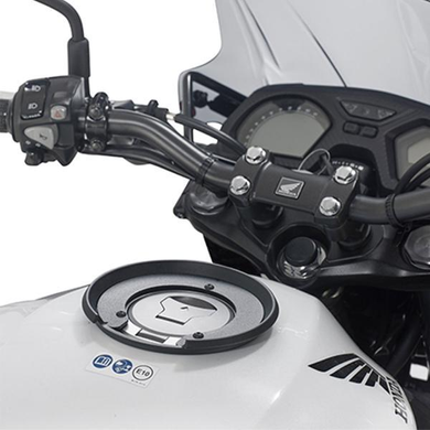 Специальный фланец для установки сумок на бак с системой TANKLOCK HONDA CB650R 19>23; CB650F 17>18; CB 500F 19>23; CL 500 23>25; CB 500 Hornet 24>25; CB650R 21>25; CB750 Hornet 25; CB1000 Hornet 25; NT1100 22>25;CB 750 Hornet 23>24; CBR1000RR 17>19;
