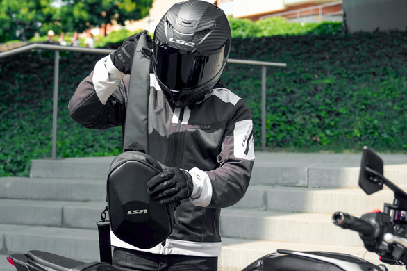 Сумка на плечо LS2 Shield 4L Shoulder Bag