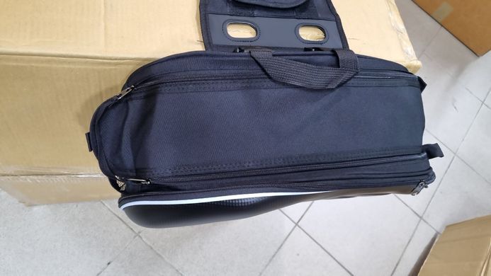 Бічні сумки Komine Carbon