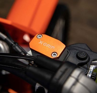 Захист кришки гальм та зчеплення (BREMBO) X-GRIP Brake- & Clutch Pump Cap KTM, HQV, GASGAS, for BREMBO black