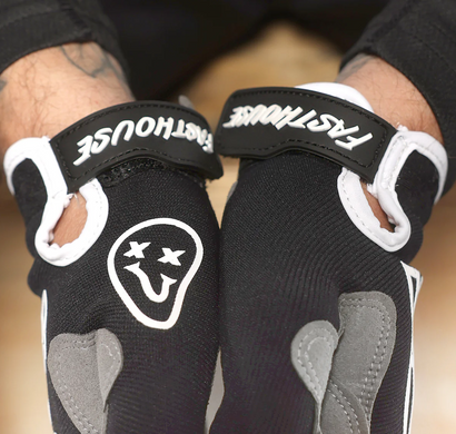 Перчатки FASTHOUSE Speed Style The Bird Glove, Black/White - 2X