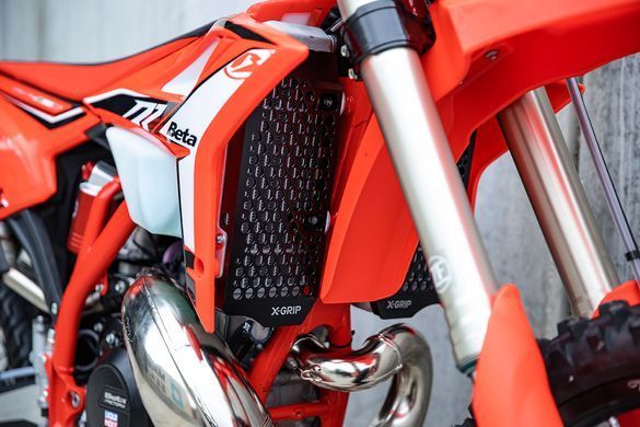 Захист радіатору X-GRIP Radiator guard set, silver KTM EXC(F), XC-W, XCF-W, 2020-2023 HQV TEi, FE, 2020-2023 KTM SX(F), XC, XCF, HQV TC, FC, TX, 19-22 GASGAS EC(F), MC(F), EX(F), 2021 - 2023