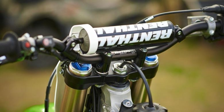 Кермо Renthal 7/8 Handlebar Black, RC HIGH